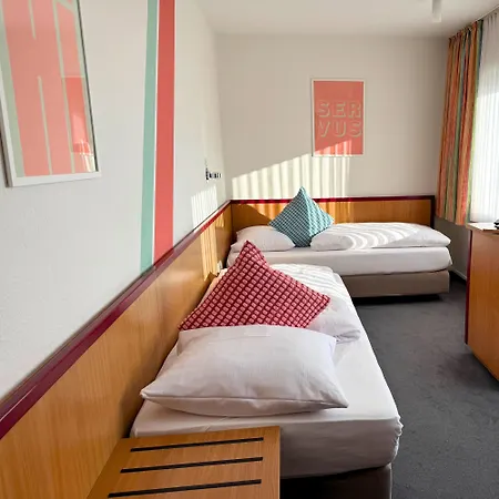 Hotel Colourful